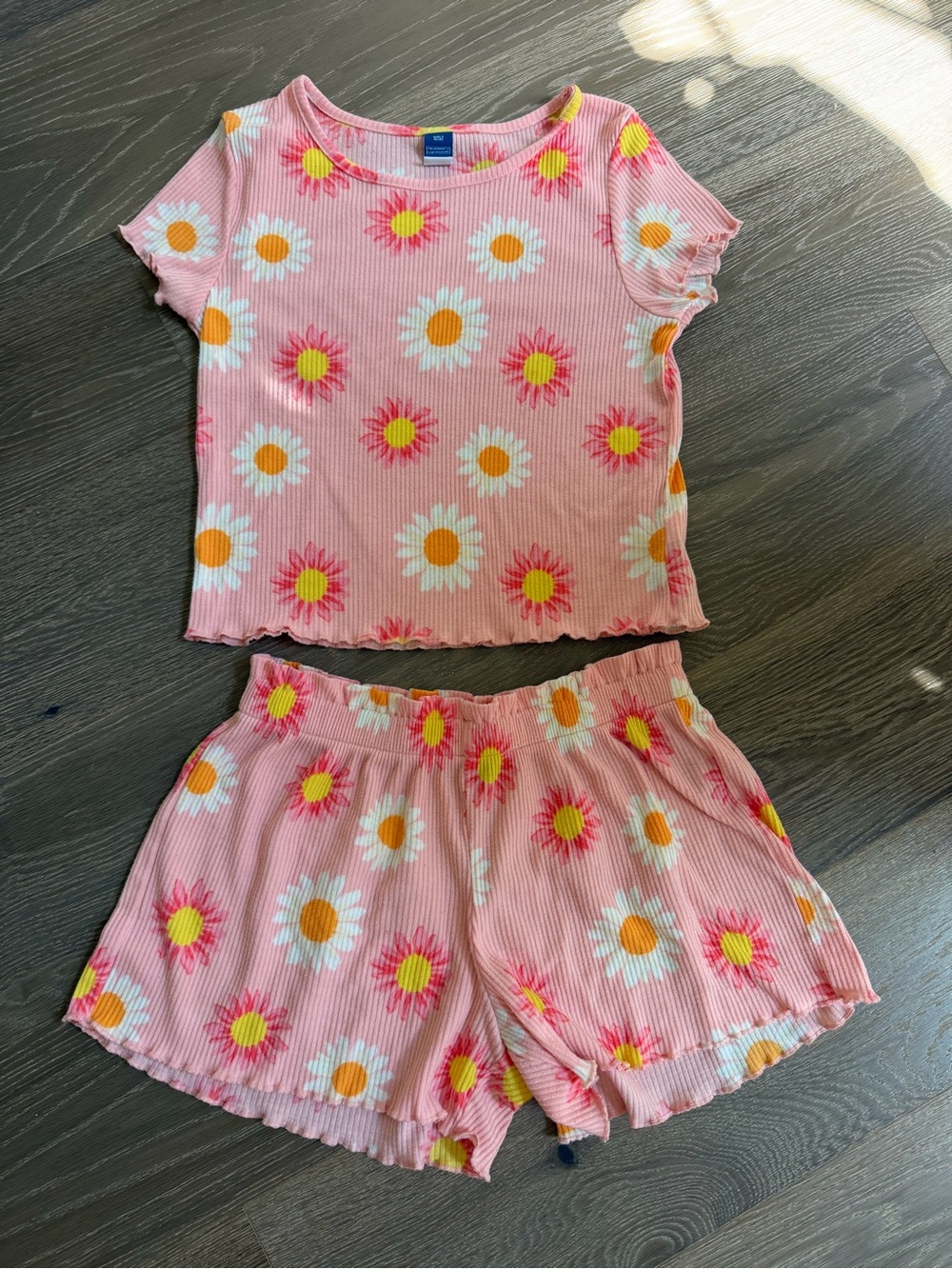 Old Navy Pink Daisy Short Sleeve Pajama Set with Yellow Centers